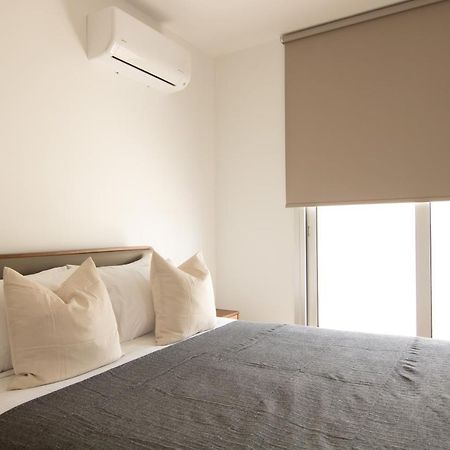 Phaedrus Living Coral Suites Aura Ларнака Екстериор снимка